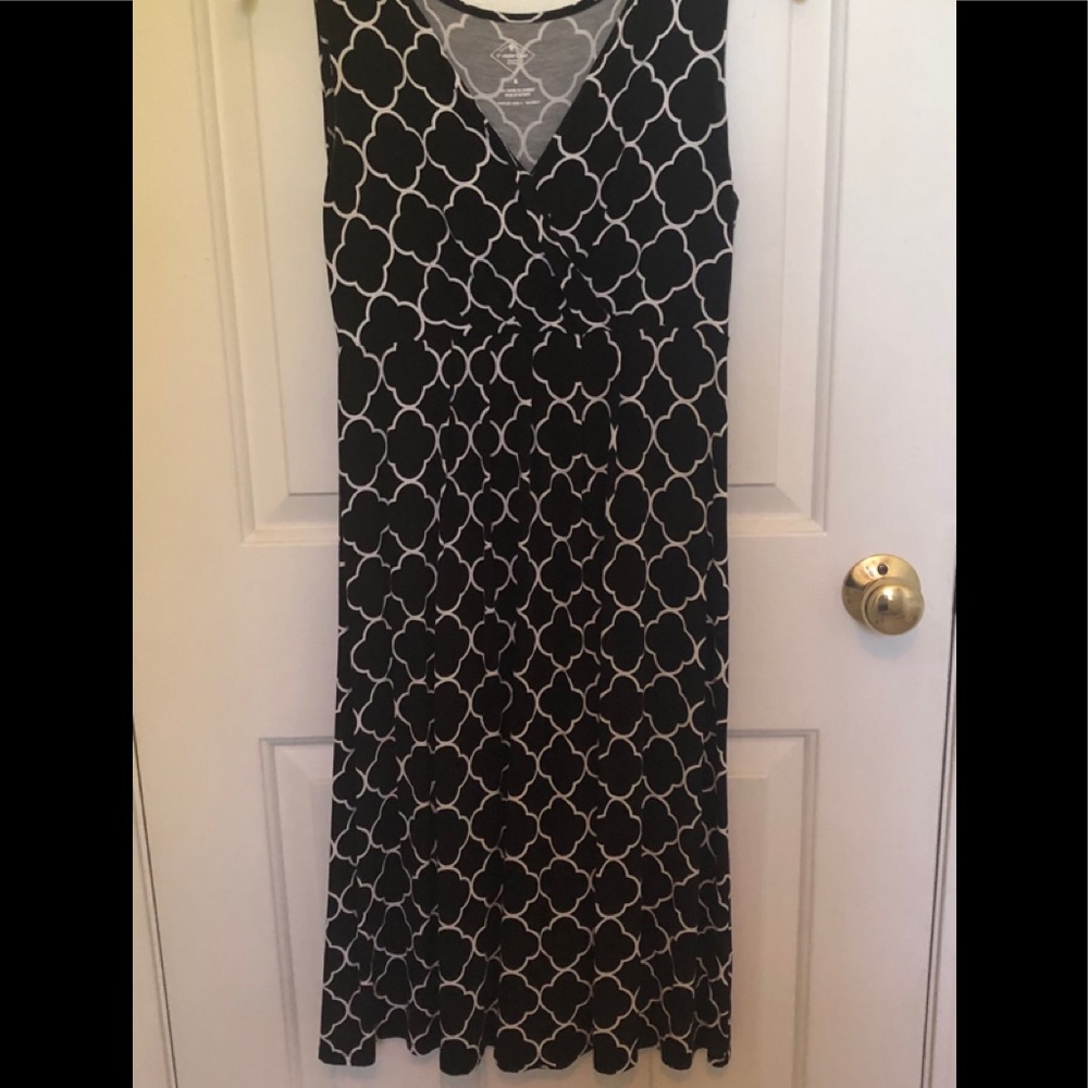 St. John’s Bay Sleeveless Midi Dress Black